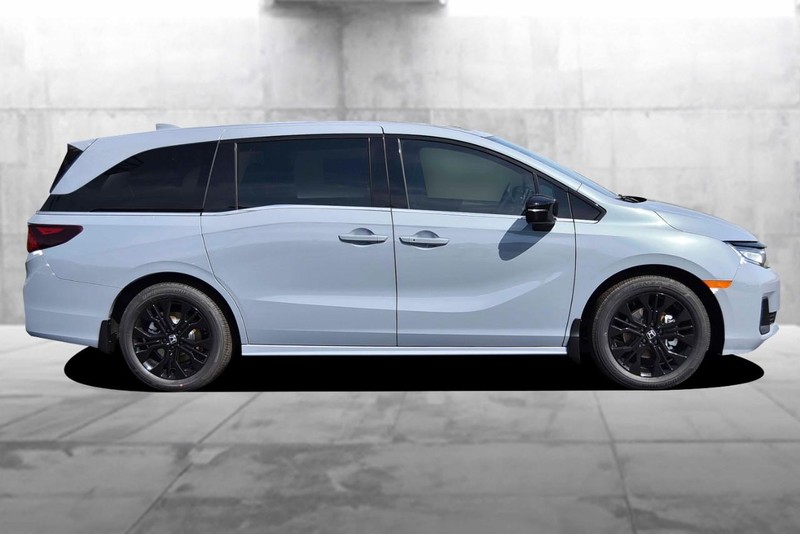 Honda Odyssey Vehicle Full-screen Gallery Image 5