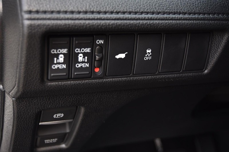 Honda Odyssey Vehicle Full-screen Gallery Image 11