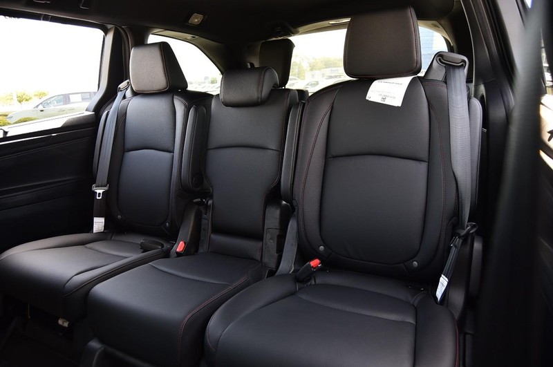 Honda Odyssey Vehicle Full-screen Gallery Image 26