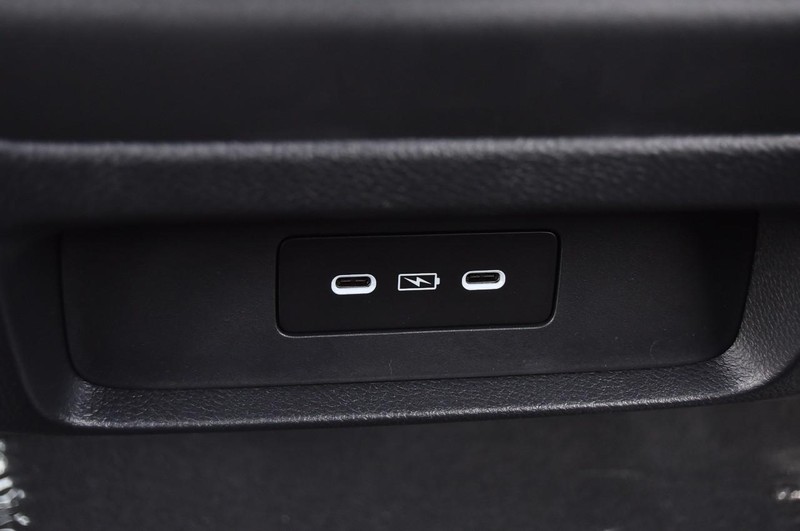 Honda Odyssey Vehicle Full-screen Gallery Image 28