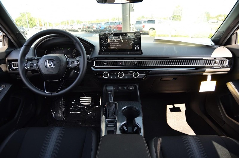 Honda Civic Sedan Hybrid Vehicle Image 07