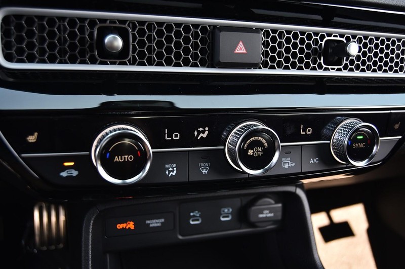 Honda Civic Sedan Hybrid Vehicle Image 15