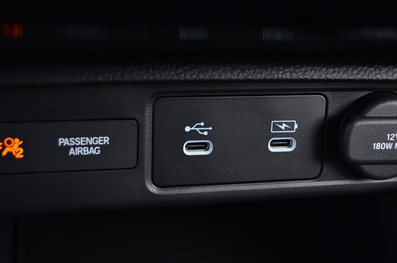 Honda Civic Sedan Hybrid Vehicle Image 16