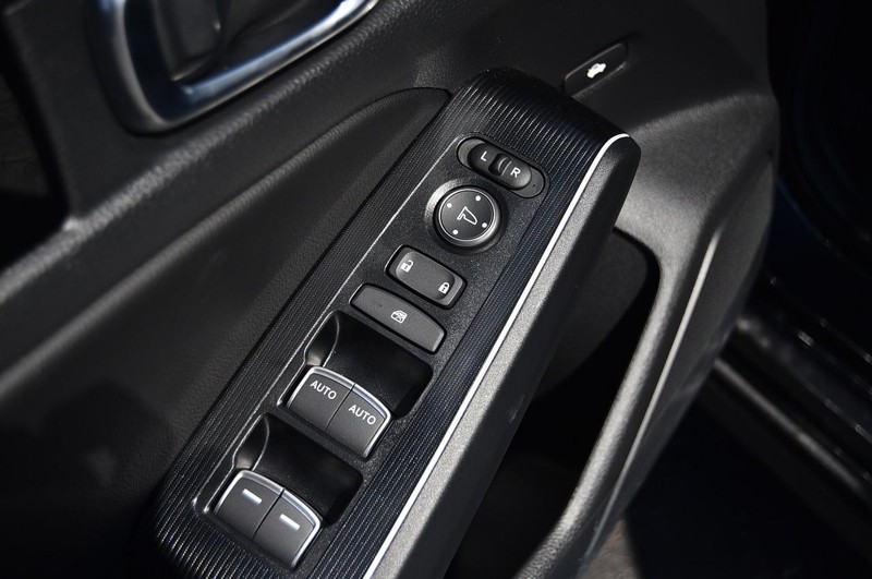 Honda Civic Sedan Hybrid Vehicle Image 08