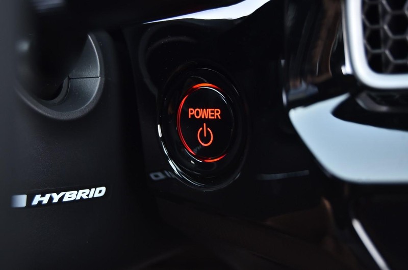 Honda Civic Sedan Hybrid Vehicle Image 18