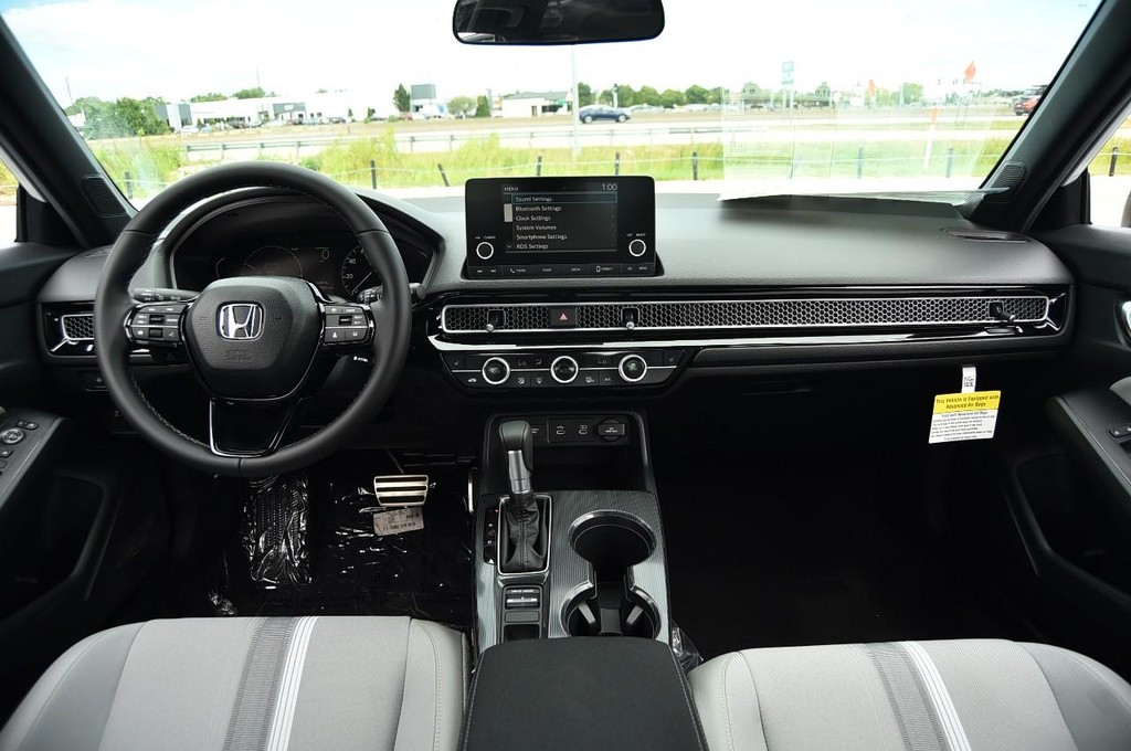 Honda Civic Sedan Hybrid Vehicle Image 07