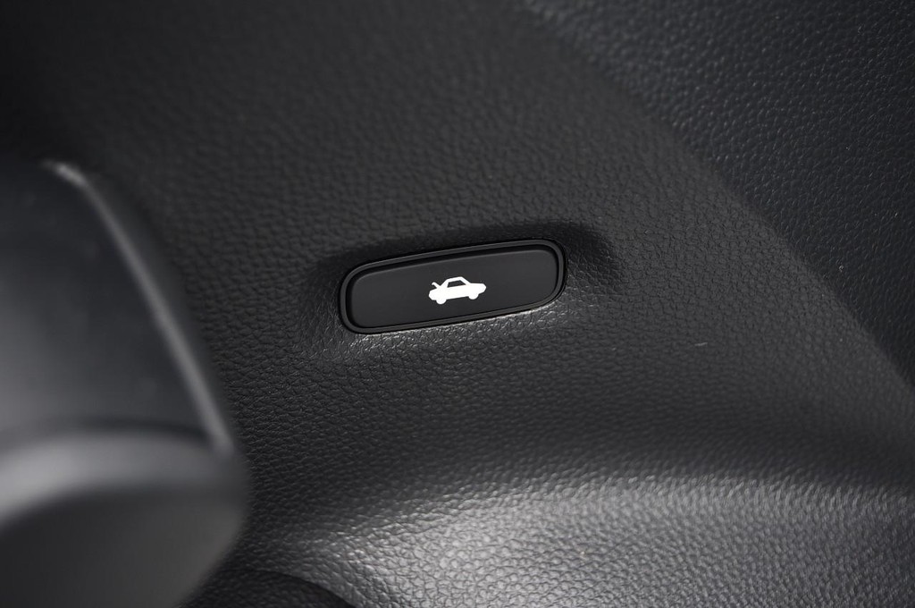 Honda Civic Sedan Hybrid Vehicle Image 09