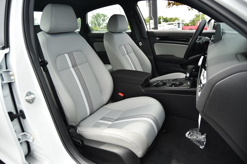 Honda Civic Sedan Hybrid Vehicle Image 21