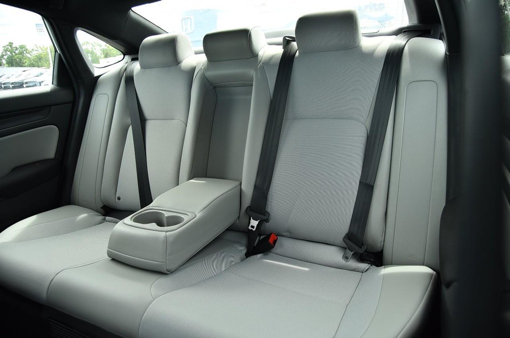 Honda Civic Sedan Hybrid Vehicle Image 23