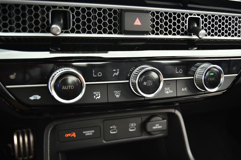 Honda Civic Sedan Hybrid Vehicle Image 15
