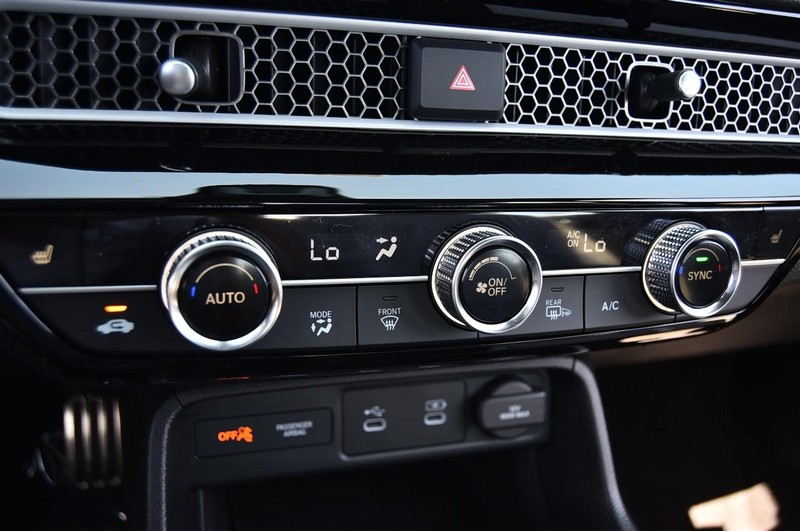Honda Civic Sedan Hybrid Vehicle Image 15