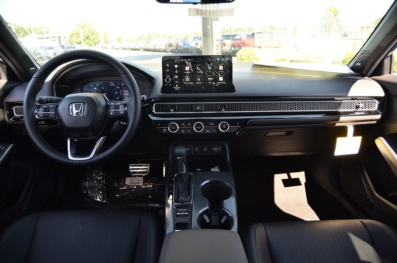 Honda Civic Sedan Hybrid Vehicle Image 07