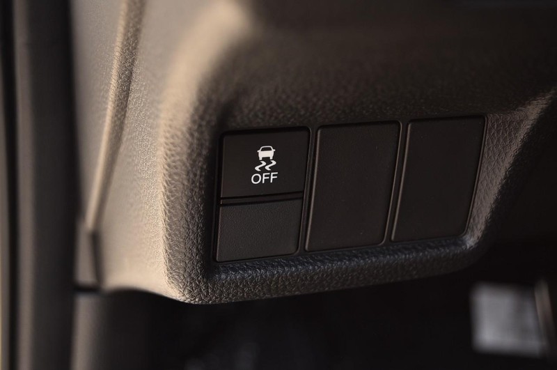 Honda Civic Hatchback Hybrid Vehicle Image 10