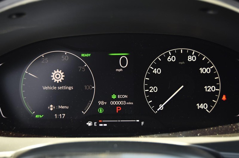 Honda Civic Hatchback Hybrid Vehicle Image 11