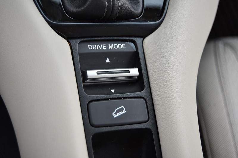 Honda HR-V Vehicle Image 14