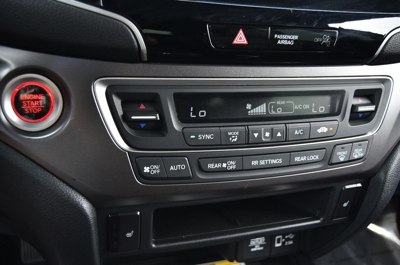 Honda Pilot Vehicle Image 16