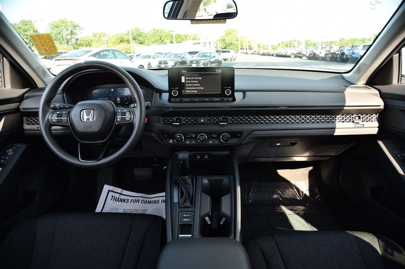 Honda Accord Sedan Vehicle Image 07