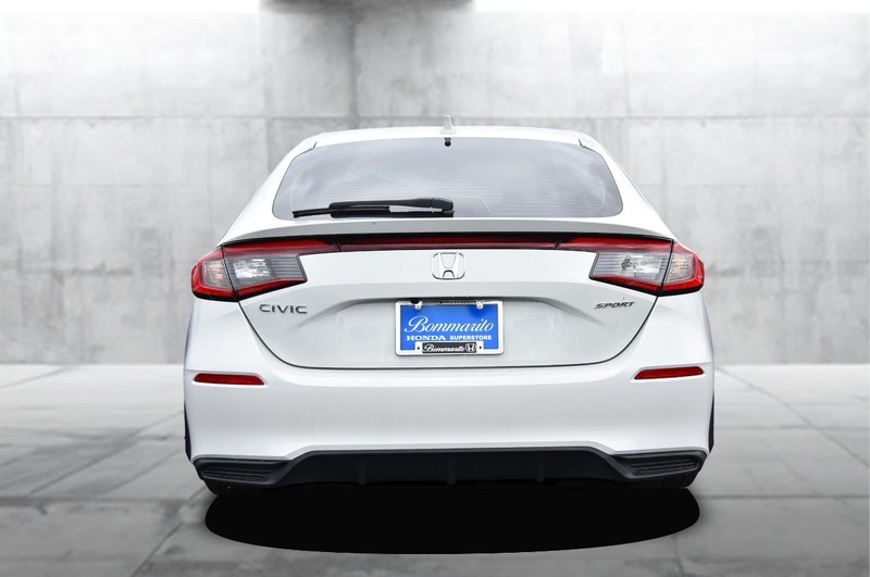 Honda Civic Hatchback Vehicle Image 06