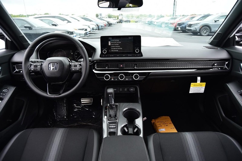 Honda Civic Hatchback Vehicle Image 07