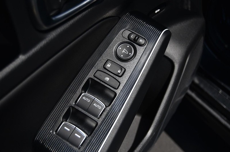 Honda Civic Sedan Hybrid Vehicle Image 08