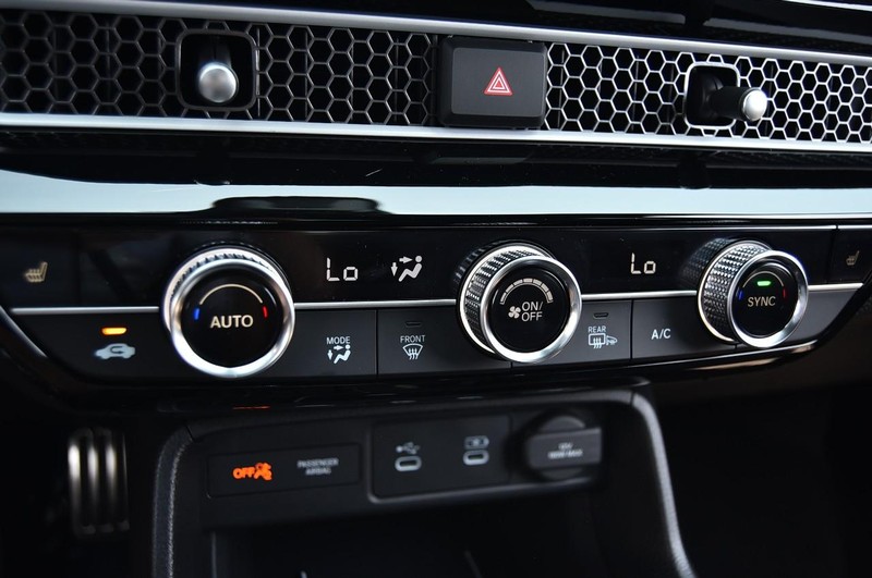 Honda Civic Sedan Hybrid Vehicle Image 15
