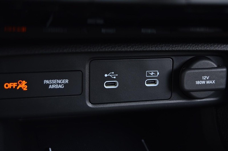 Honda Civic Sedan Hybrid Vehicle Image 16