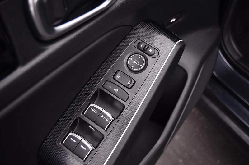 Honda Civic Sedan Hybrid Vehicle Image 08