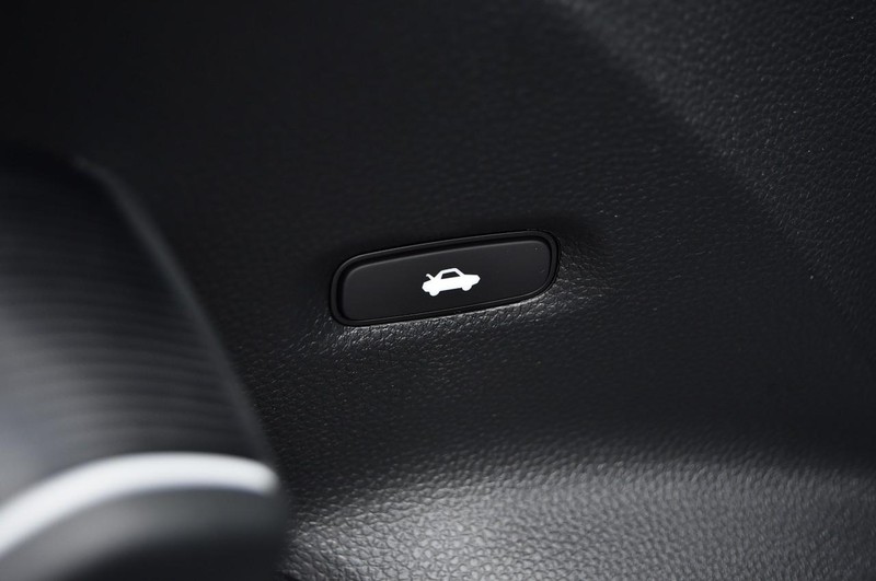 Honda Civic Sedan Hybrid Vehicle Image 09