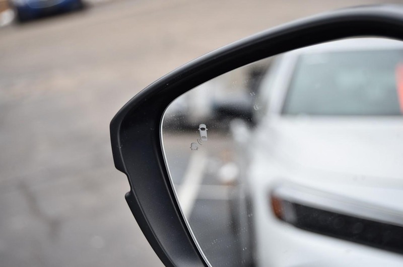 Honda Civic Sedan Hybrid Vehicle Image 10