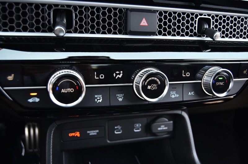Honda Civic Sedan Hybrid Vehicle Image 15