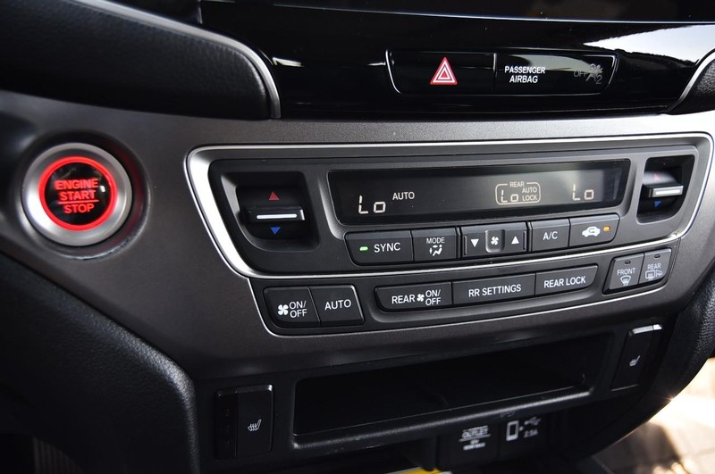 Honda Pilot Vehicle Image 16