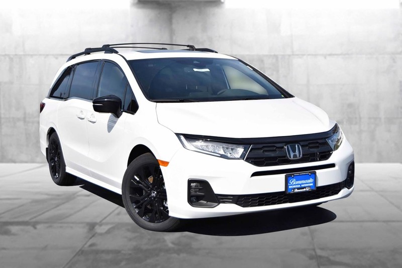 Honda Odyssey Vehicle Full-screen Gallery Image 2