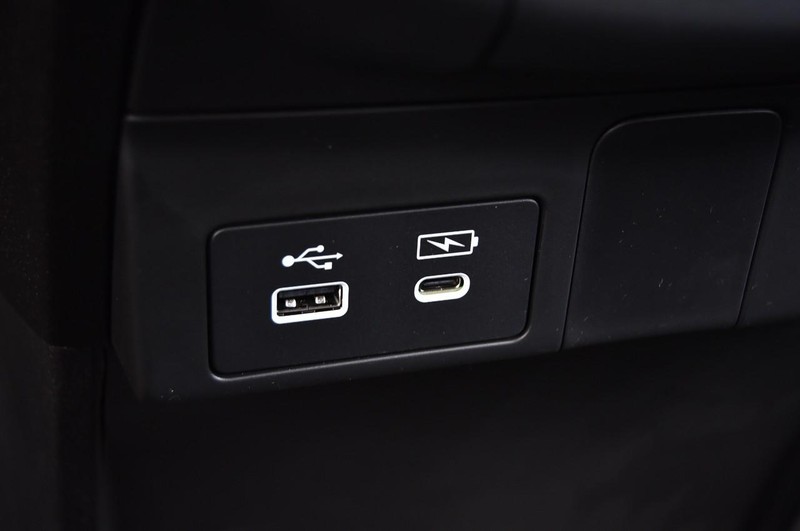 Honda Odyssey Vehicle Full-screen Gallery Image 19