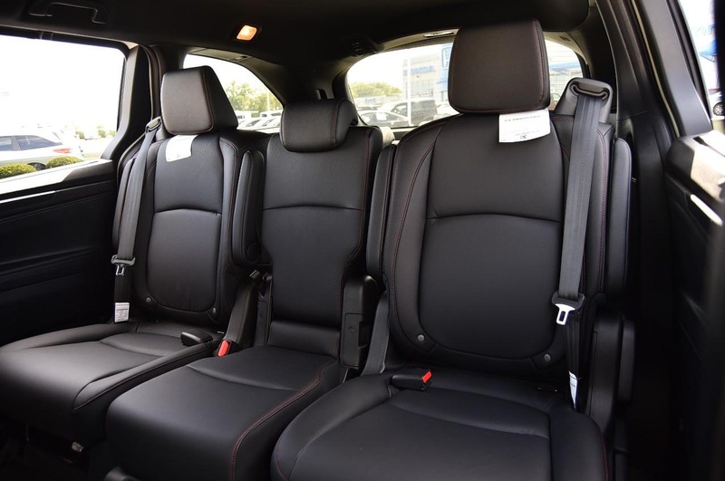 Honda Odyssey Vehicle Full-screen Gallery Image 26