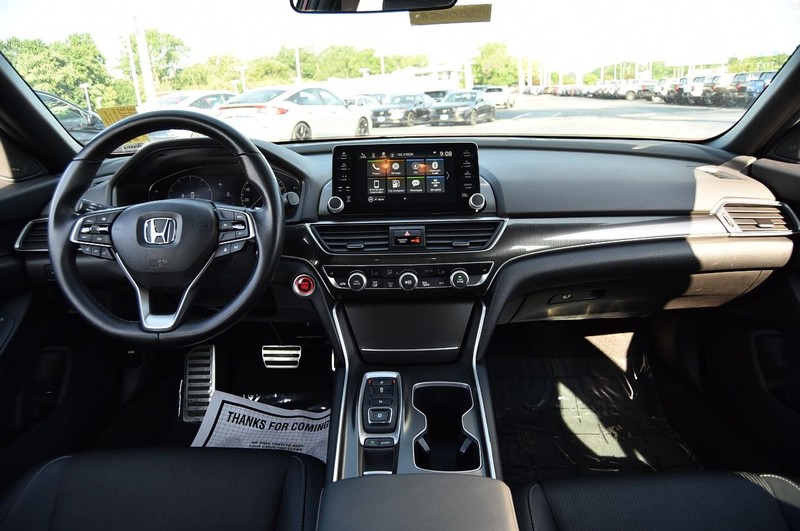 Honda Accord Sedan Vehicle Image 08