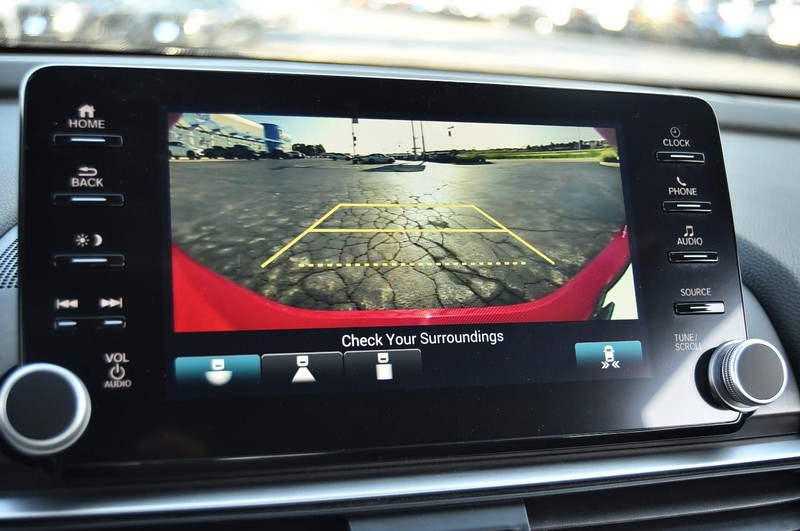 Honda Accord Sedan Vehicle Image 14