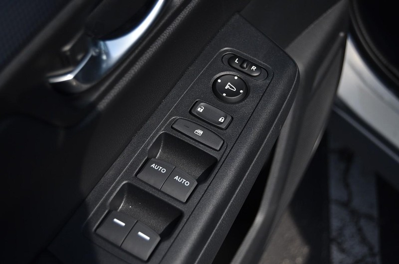 Honda CR-V Hybrid Vehicle Image 08