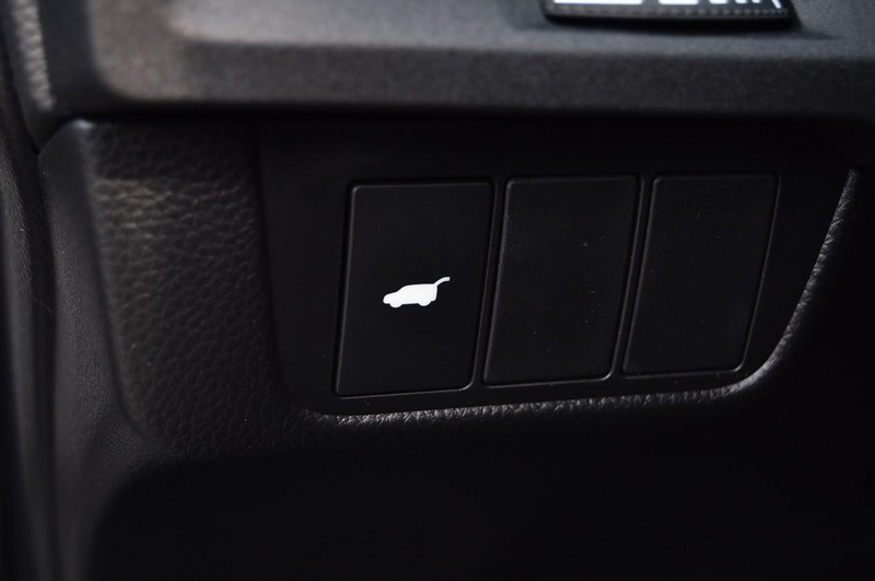 Honda CR-V Hybrid Vehicle Image 10