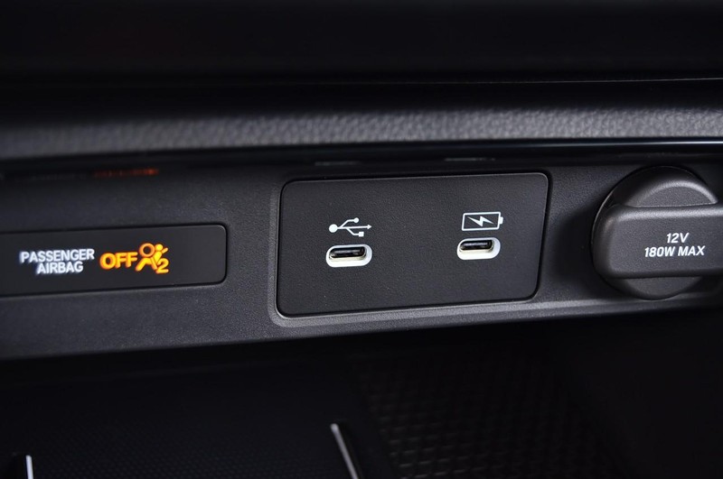 Honda CR-V Hybrid Vehicle Image 15