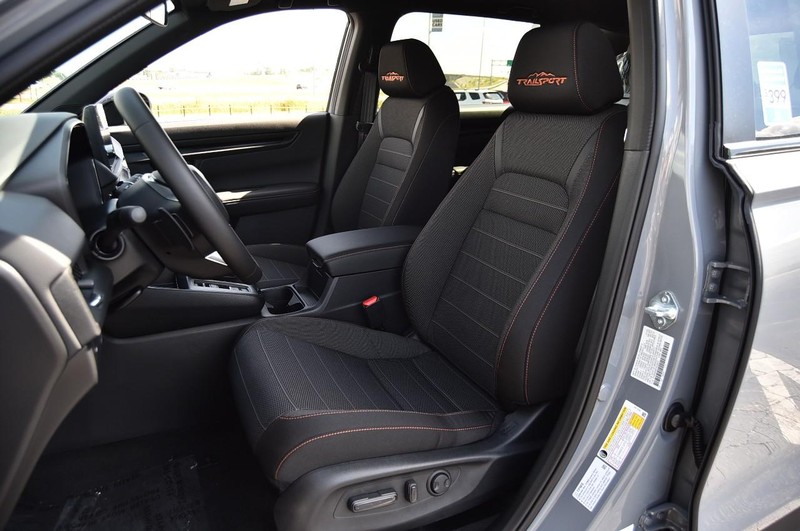 Honda CR-V Hybrid Vehicle Image 20