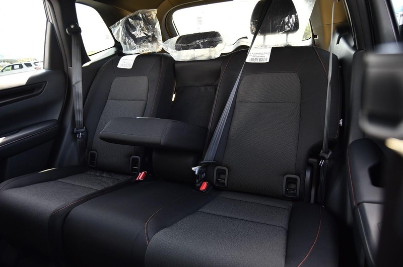 Honda CR-V Hybrid Vehicle Image 23