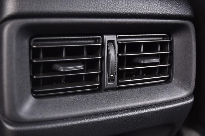 Honda CR-V Hybrid Vehicle Image 24
