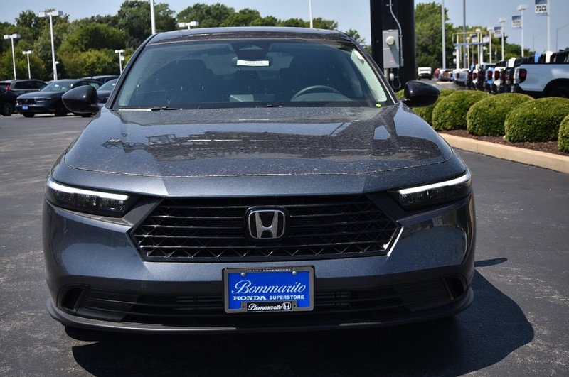 Honda Accord Sedan Vehicle Image 04