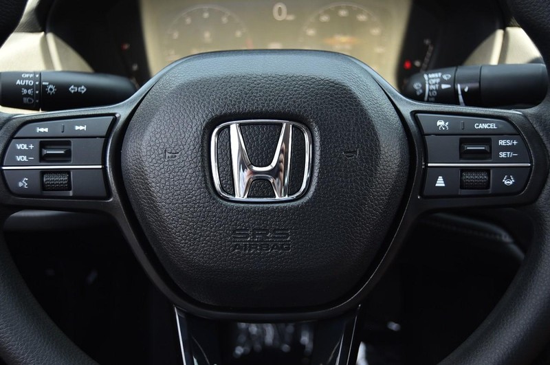 Honda Accord Sedan Vehicle Image 17