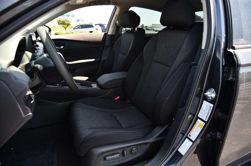 Honda Accord Sedan Vehicle Image 18