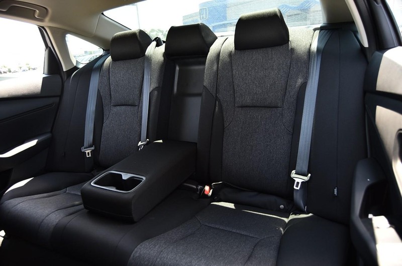 Honda Accord Sedan Vehicle Image 21