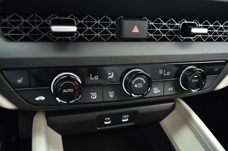Honda Accord Sedan Vehicle Image 13