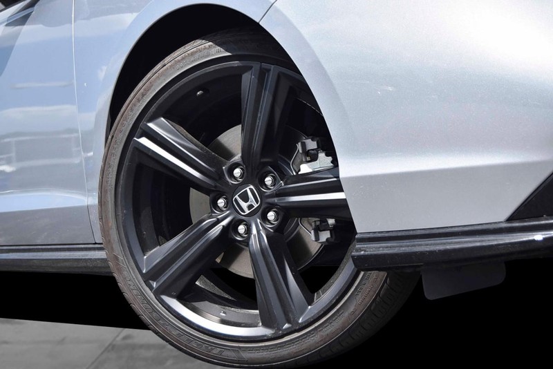 Honda Accord Hybrid Vehicle Image 03