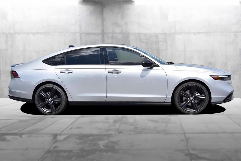 Honda Accord Hybrid Vehicle Image 05