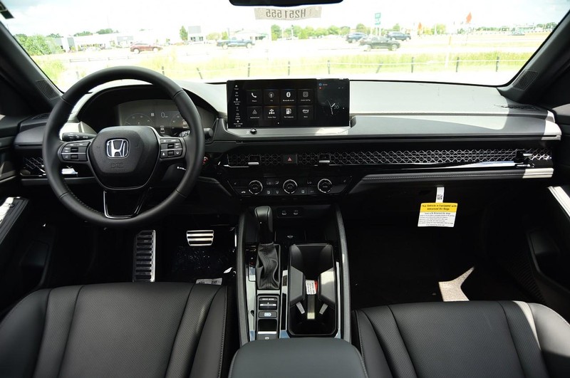 Honda Accord Hybrid Vehicle Image 07